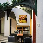 Janus Boutique & 4* 시오포크