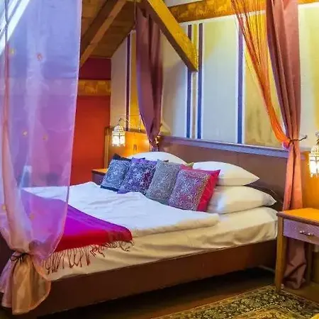 Janus Boutique & Hotel
