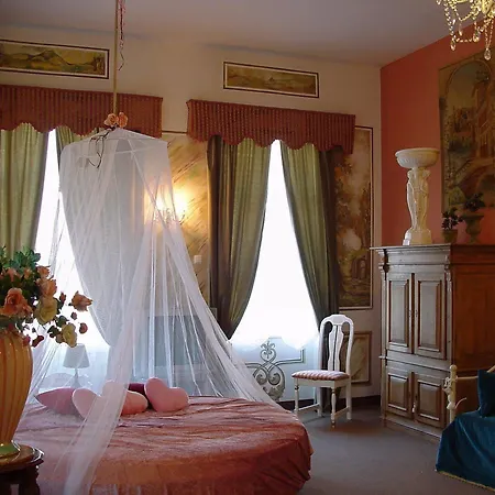 Janus Boutique & Hotel